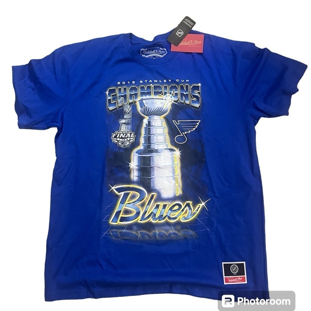 NHL St Louis Blues Cup Chase Tee